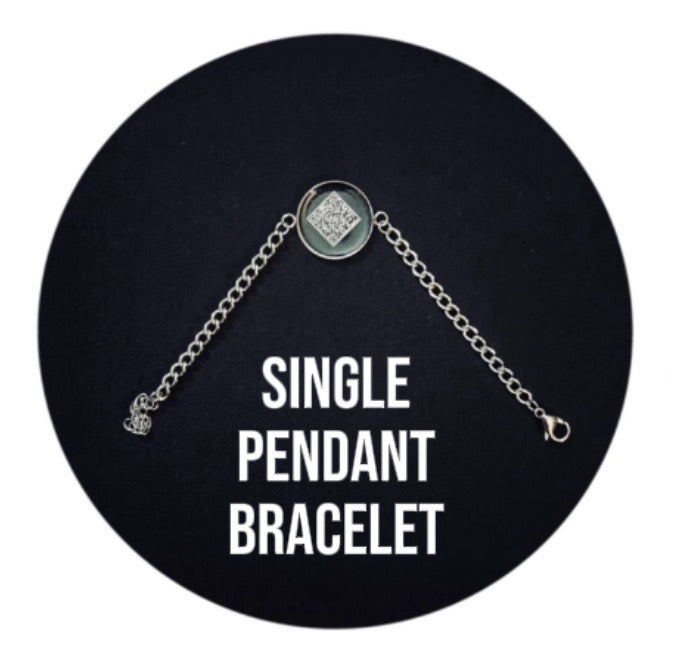 1 PENDANT CHRONICLE GIFT BRACELET